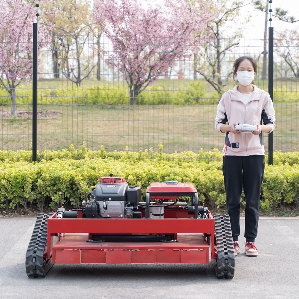 Remote control crawler lawn mower (ZCG-02) - Shandong Nature 